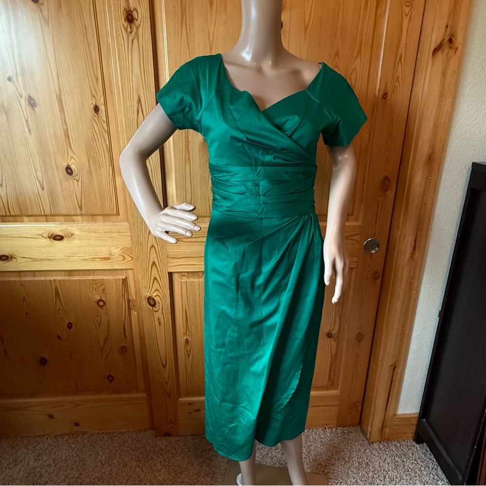 The House of Foxy Emerald Green Dress Made Great Britain Size 8 US 4 Pinup